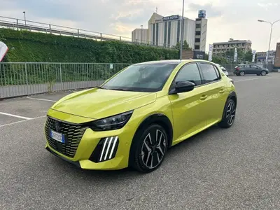 Peugeot 208 motore elettrico 136 CV 5 porte GT del 2024 usata a Piacenza