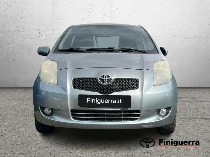 Toyota Yaris usata a Sondrio (2)