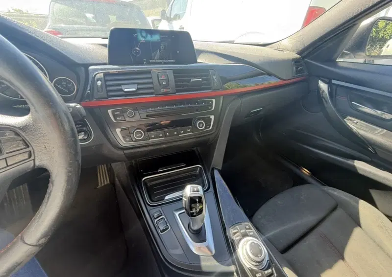 BMW Serie 3 Touring usata a Piacenza (9)