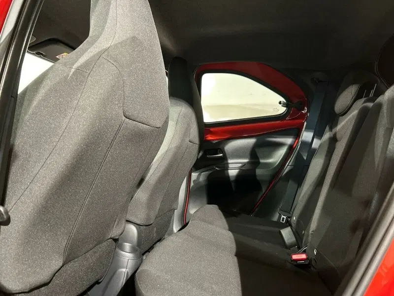 Toyota Aygo X usata a Lecco (12)