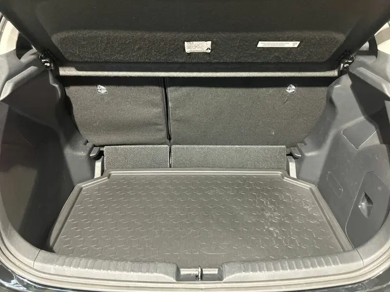 Toyota Yaris usata a Lecco (12)