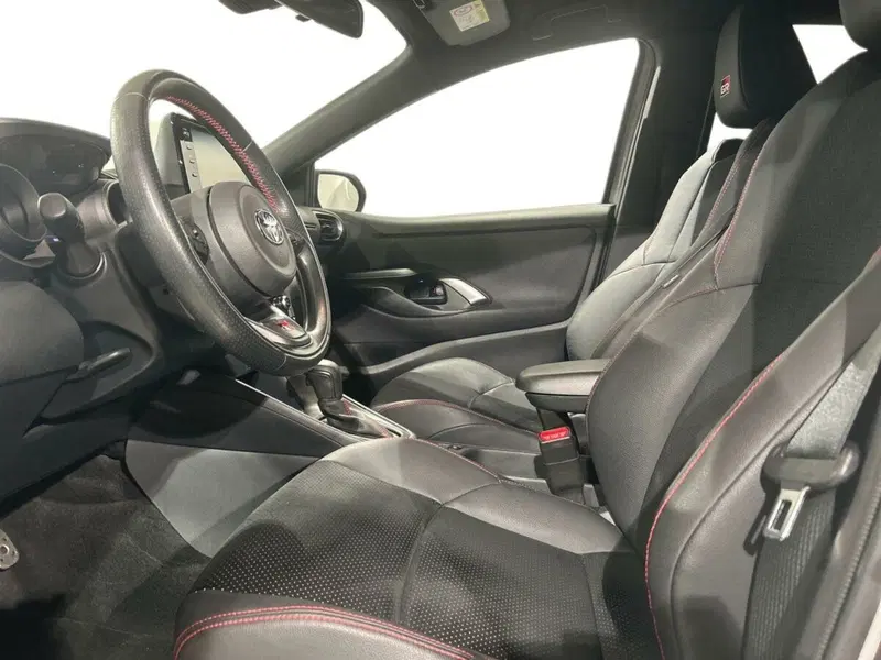 Toyota Yaris GR Sport usata a Lecco (10)