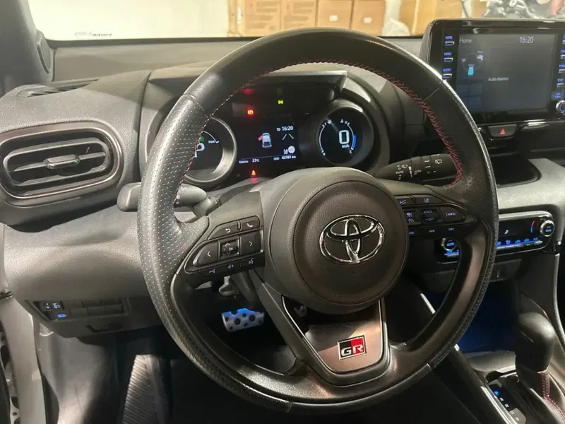 Toyota Yaris GR Sport usata a Lecco (14)