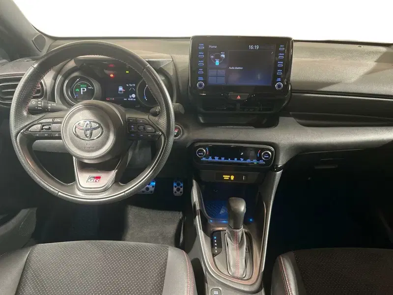 Toyota Yaris GR Sport usata a Lecco (8)