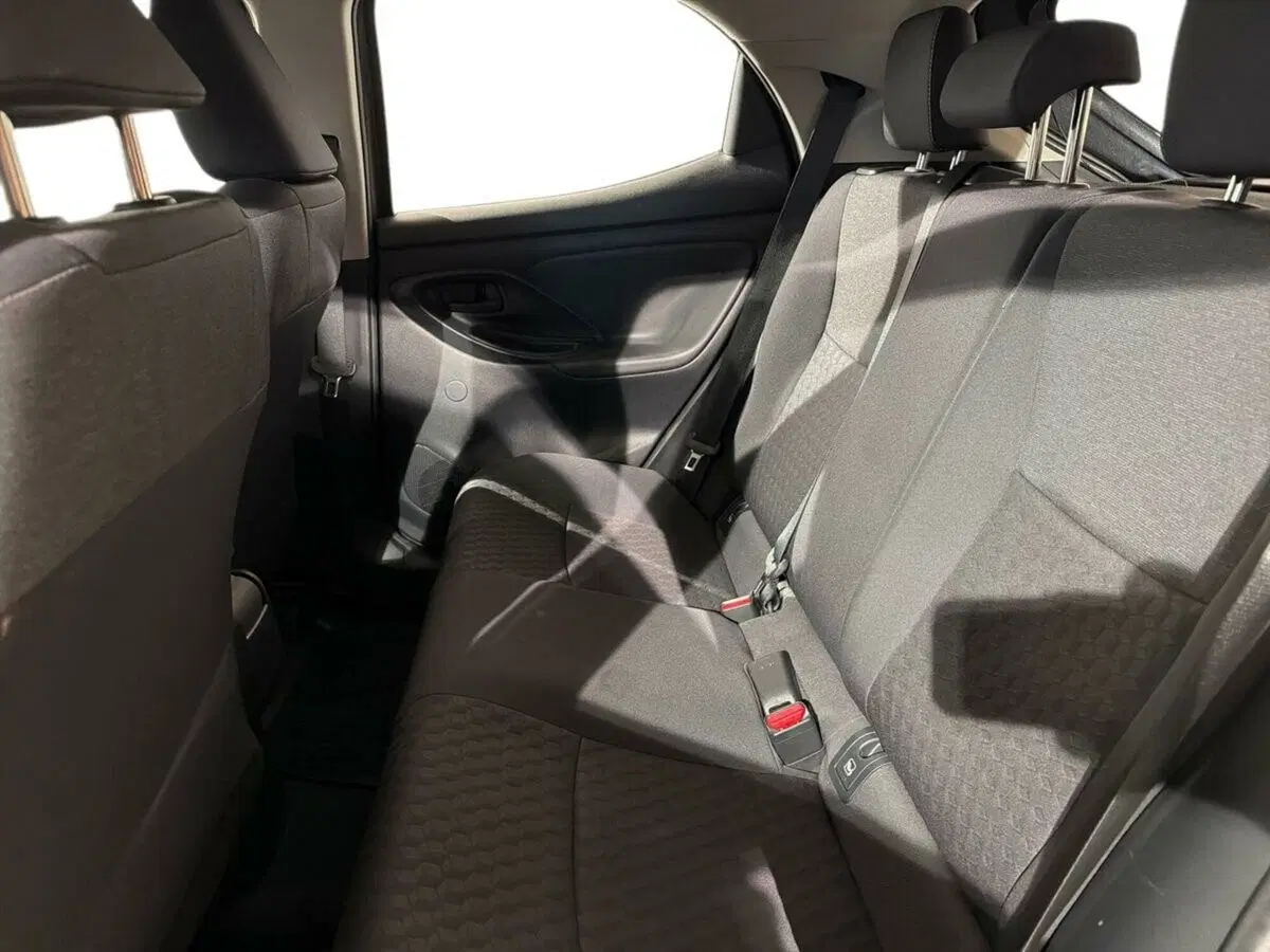 Toyota Yaris usata a Lecco (11)