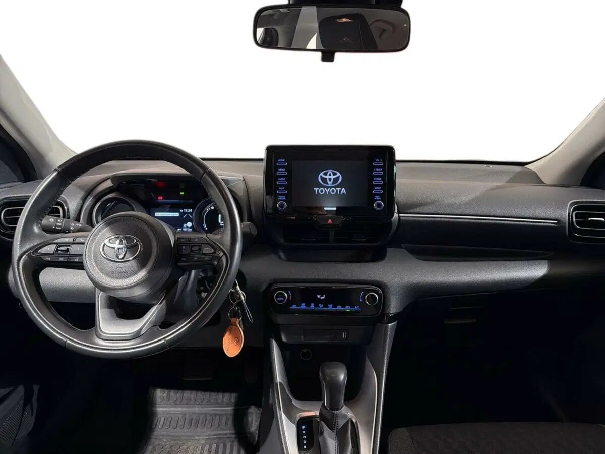Toyota Yaris usata a Lecco (8)