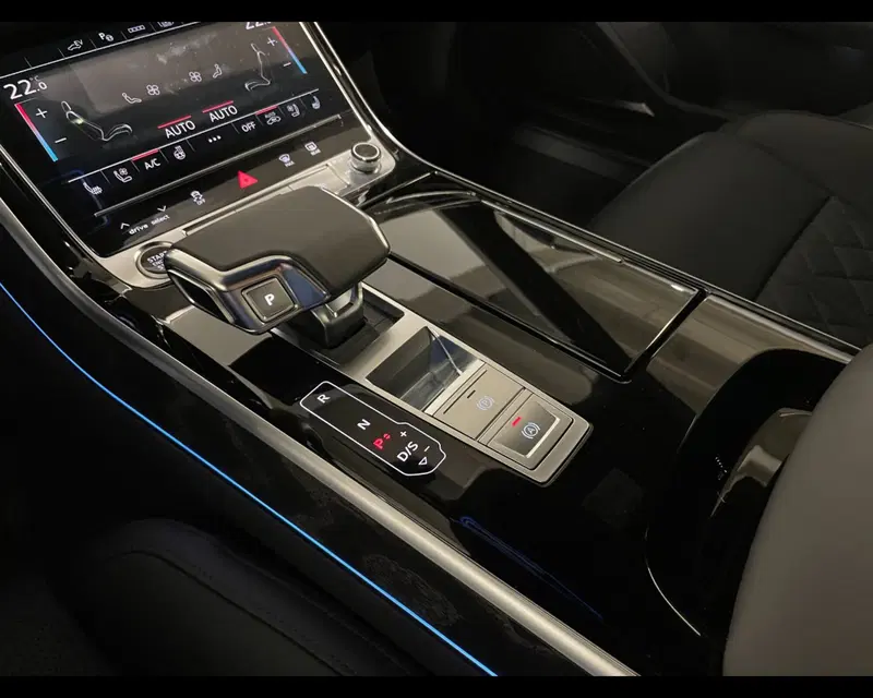 Audi A8 usata a Treviso (10)