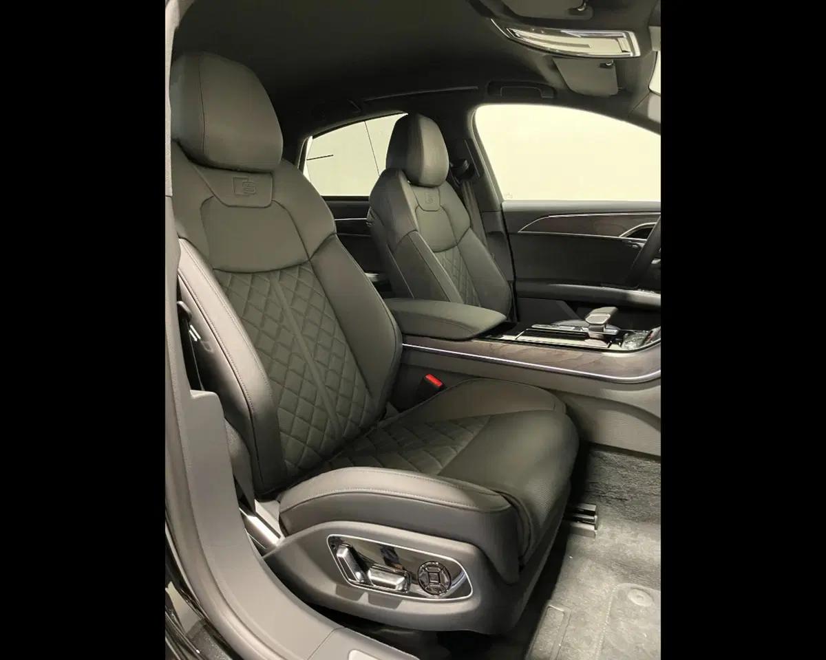 Audi A8 usata a Treviso (13)