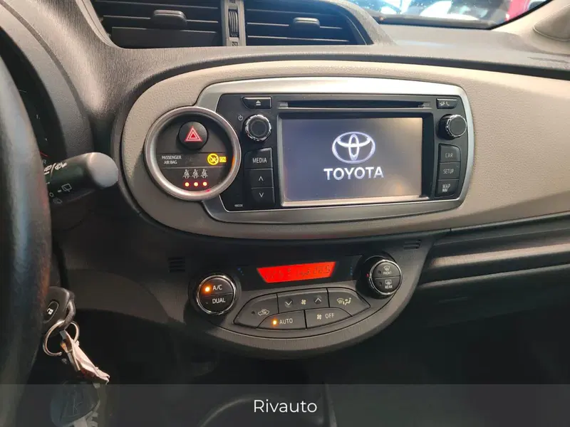 Toyota Yaris usata a Como (11)