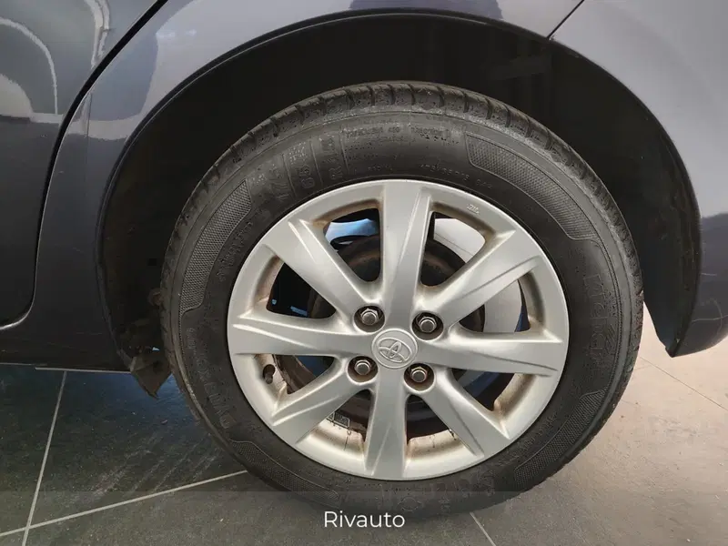 Toyota Yaris usata a Como (15)