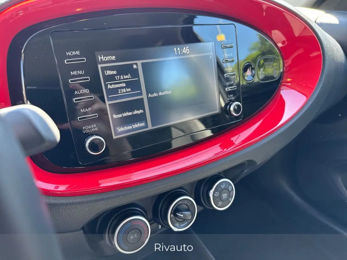 Toyota Aygo X usata a Como (10)