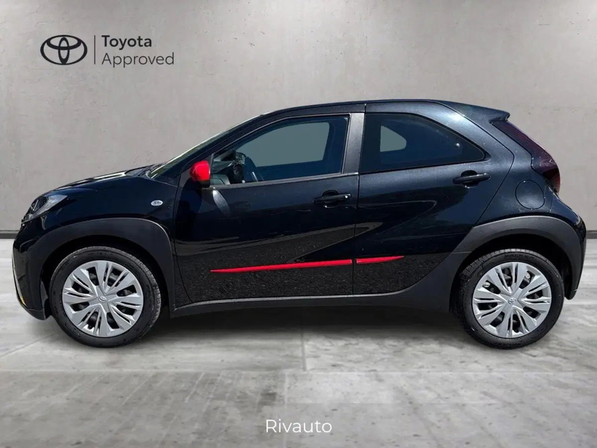 Toyota Aygo X usata a Como (3)