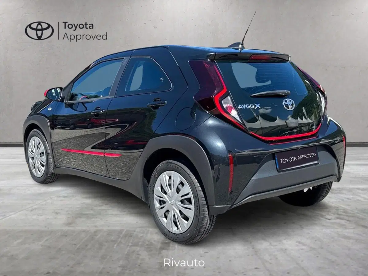 Toyota Aygo X usata a Como (5)