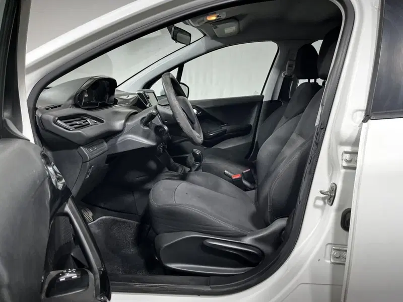 Peugeot 208 usata a Sondrio (10)
