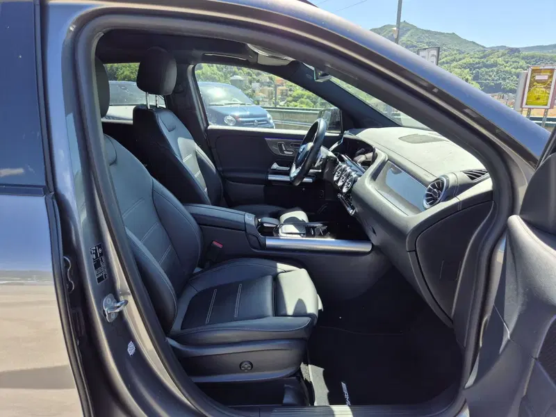 Mercedes-Benz GLA SUV usata  (9)