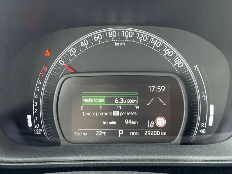 Toyota Aygo X usata a Ragusa (9)