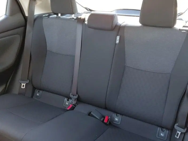 Toyota Yaris usata a Cagliari (12)