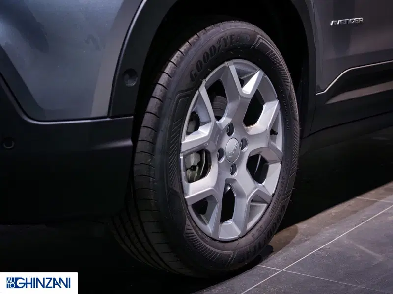 Jeep Avenger nuova a Bergamo (6)