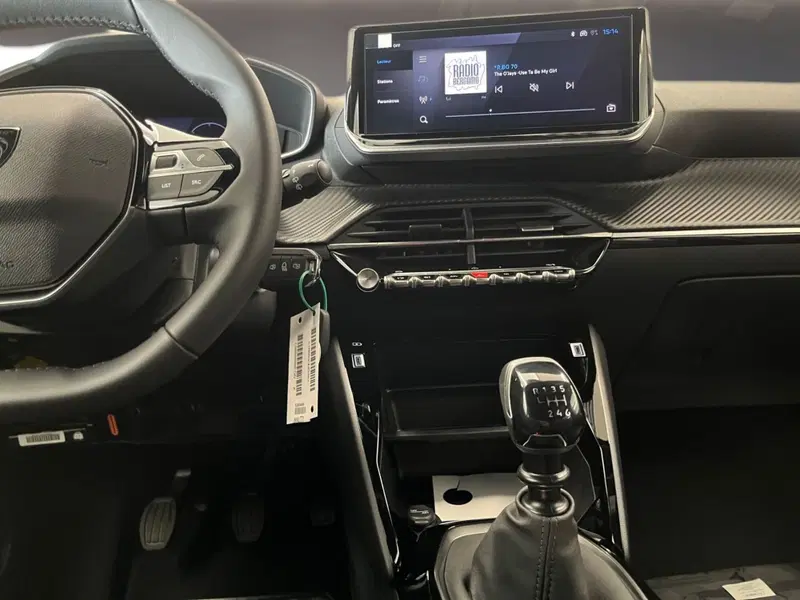 Peugeot 2008 nuova a Bergamo (9)