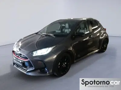 Toyota Yaris 1.5 Hybrid 5 porte Lounge del 2022 usata a Milano