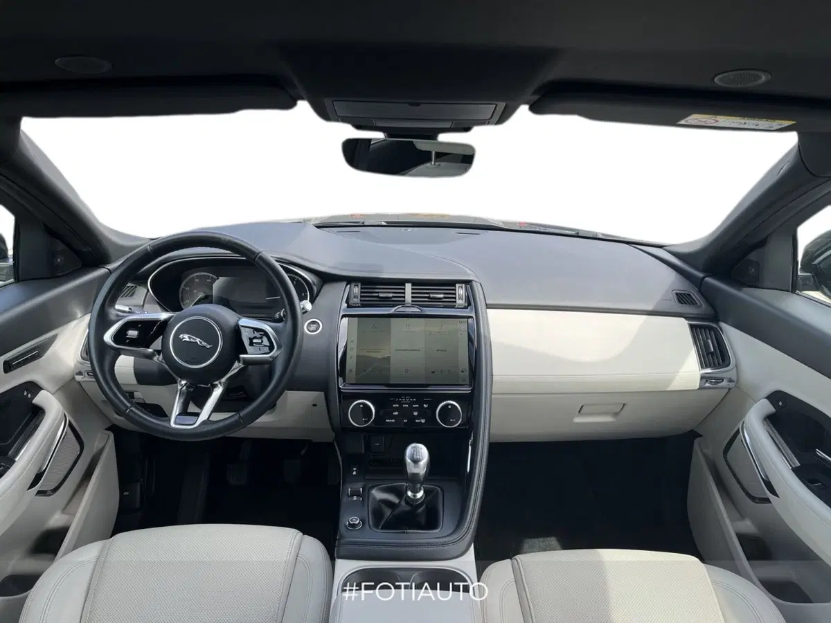 Jaguar E-Pace usata a Catania (4)