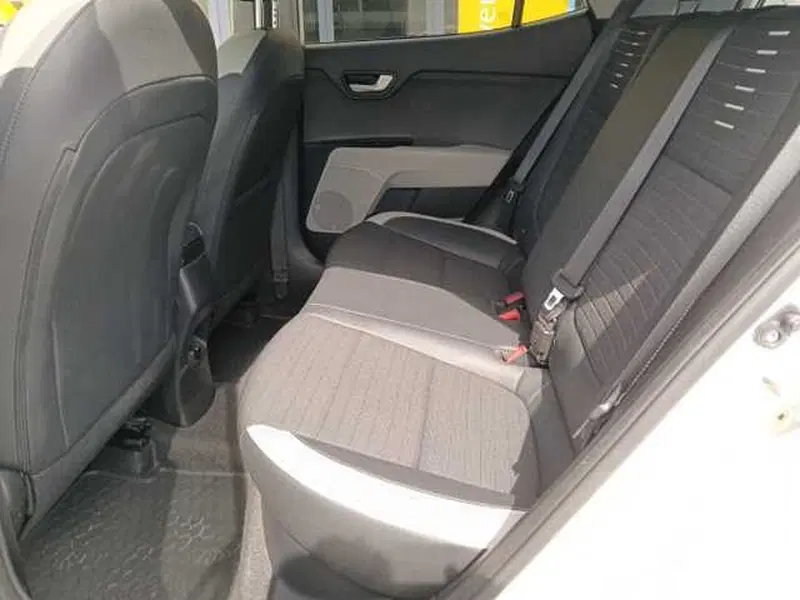 Kia Stonic usata a Pesaro-Urbino (16)