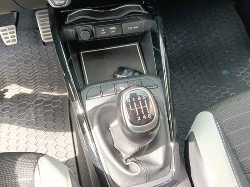 Kia Stonic usata a Pesaro-Urbino (19)