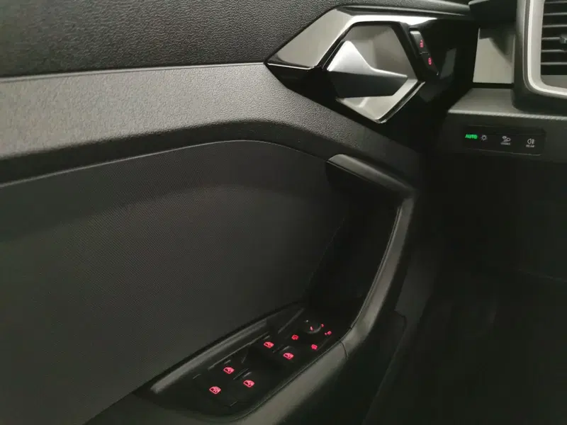 Audi A1 allstreet usata a Chieti (18)