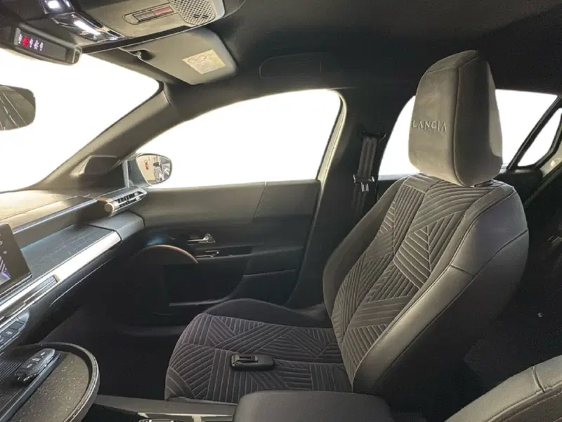 Lancia Ypsilon usata a Agrigento (17)