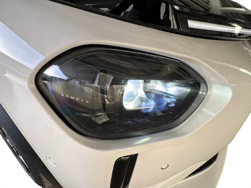 Lancia Ypsilon usata a Agrigento (9)