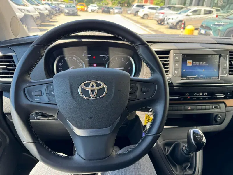Toyota Proace Verso usata a Modena (11)