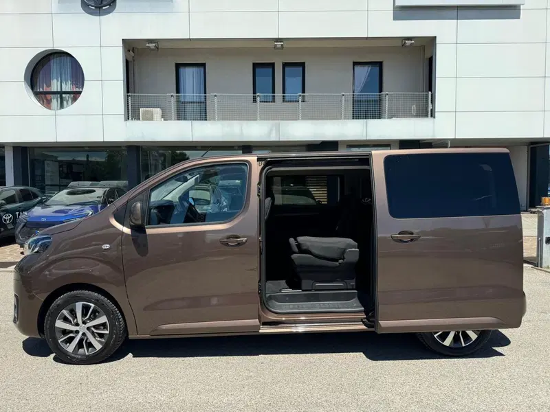 Toyota Proace Verso usata a Modena (16)