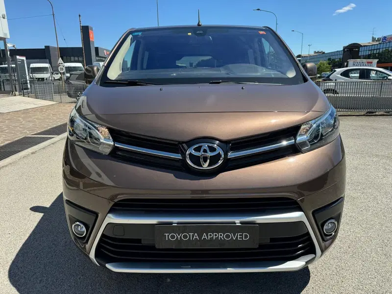 Toyota Proace Verso usata a Modena (3)