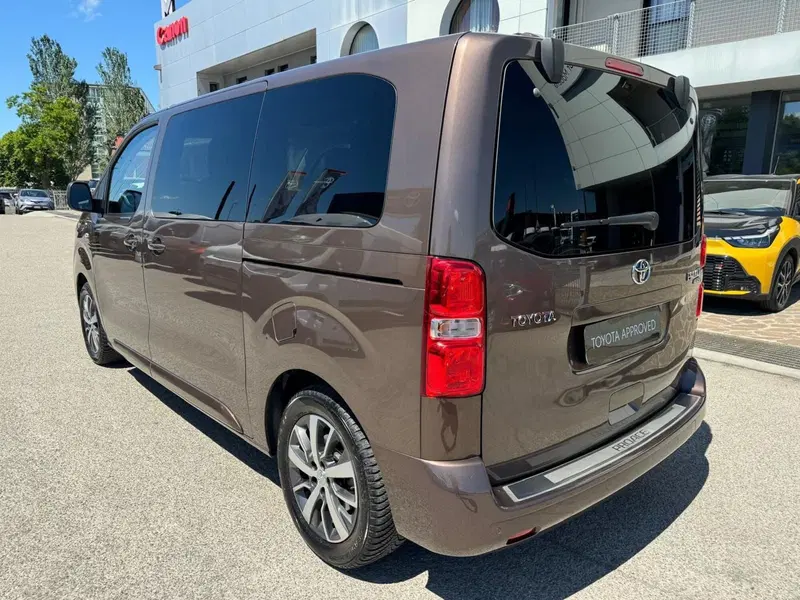 Toyota Proace Verso usata a Modena (8)