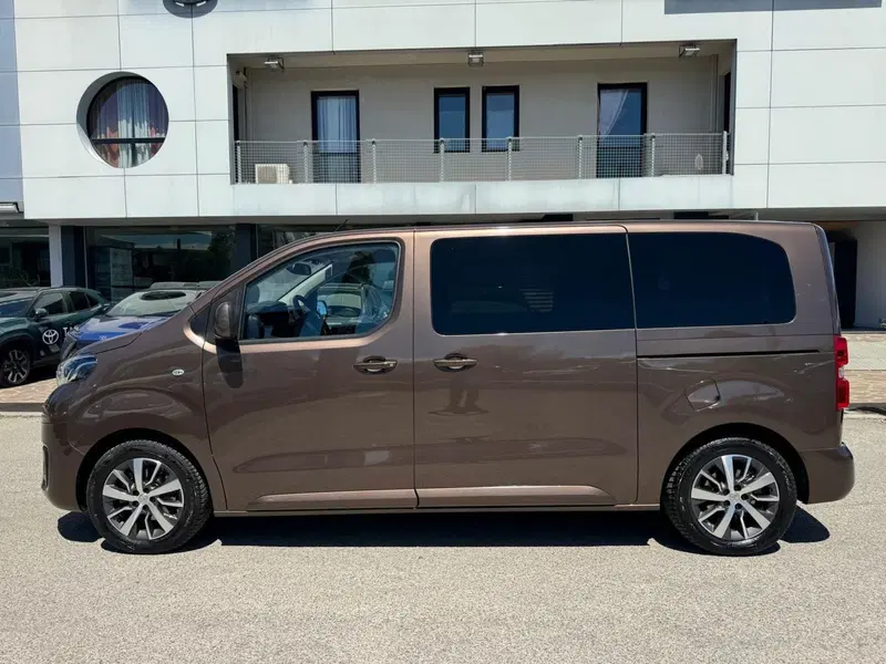 Toyota Proace Verso usata a Modena (9)