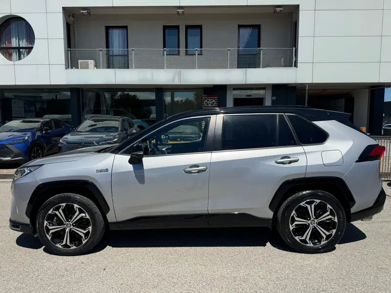 Toyota Rav4 usata a Modena (9)