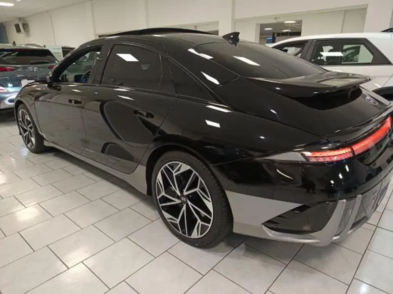 Hyundai Ioniq 5 nuova a Parma (12)