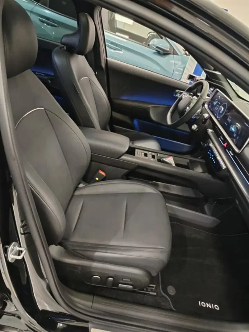 Hyundai Ioniq 5 nuova a Parma (16)