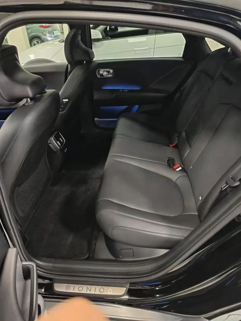 Hyundai Ioniq 5 nuova a Parma (5)