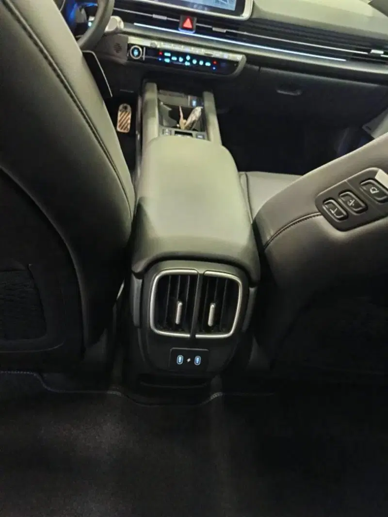 Hyundai Ioniq 5 nuova a Parma (6)