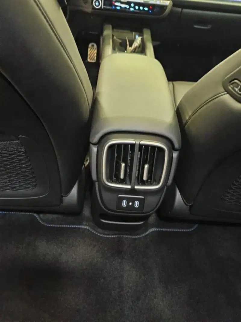 Hyundai Ioniq 5 nuova a Parma (7)