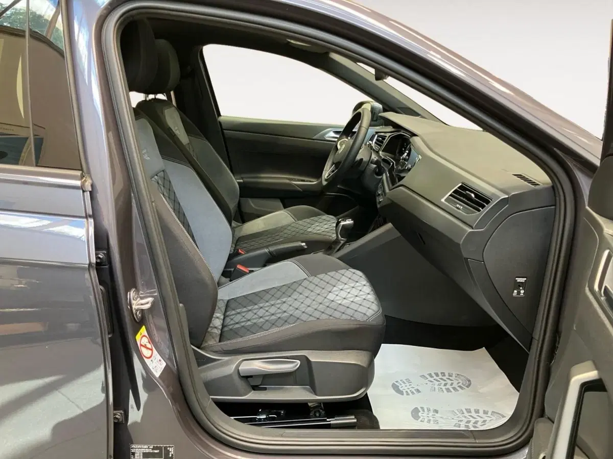 Volkswagen Taigo usata a Bologna (8)