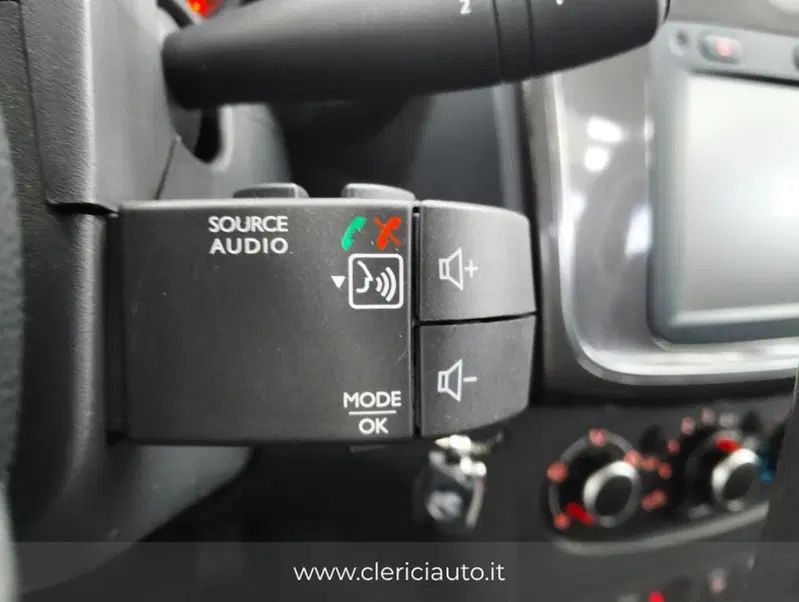 Dacia Sandero usata a Como (16)