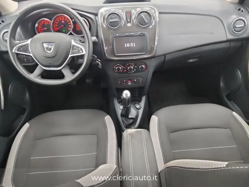 Dacia Sandero usata a Como (4)