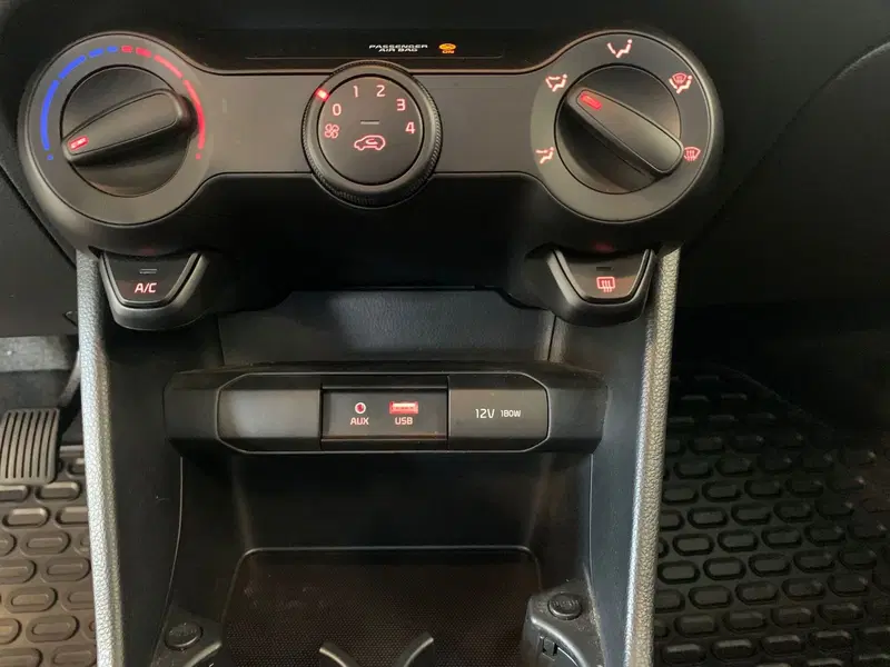 Kia Picanto usata a Latina (11)