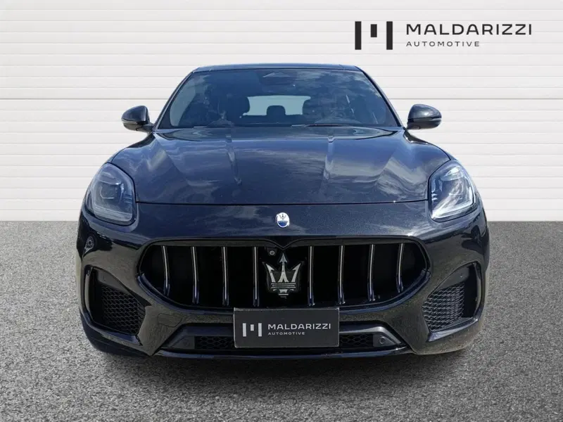 Maserati Grecale usata a Bari (2)