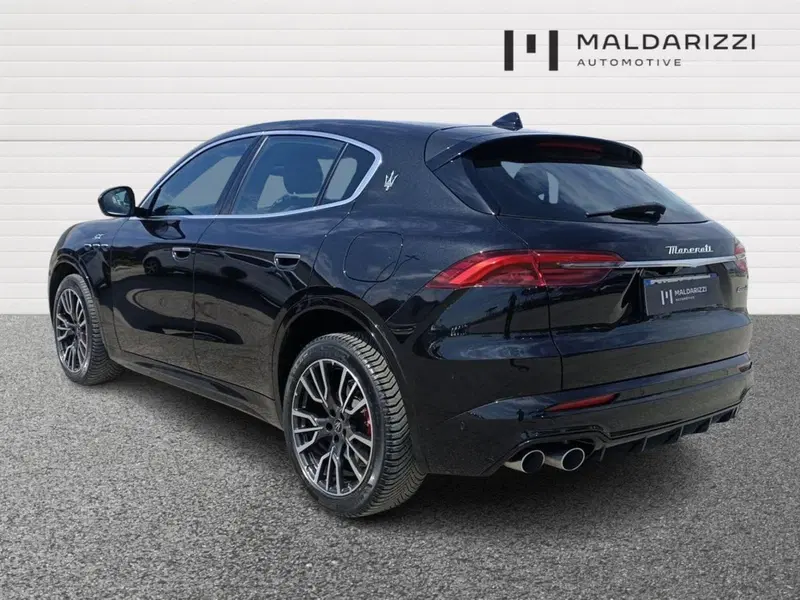 Maserati Grecale usata a Bari (4)