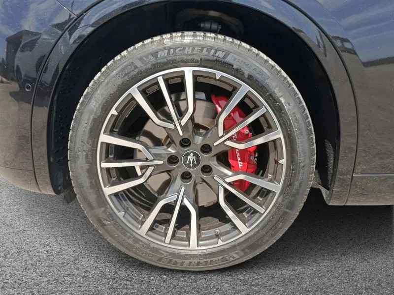 Maserati Grecale usata a Bari (6)
