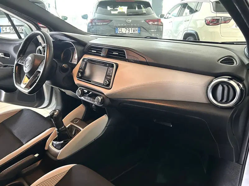 Nissan Micra usata a Ferrara (12)