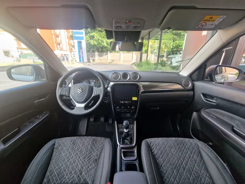 Suzuki Vitara nuova a Milano (8)